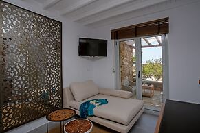 Nur Mykonian Suites