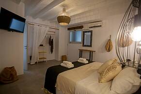Nur Mykonian Suites