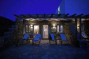 Nur Mykonian Suites