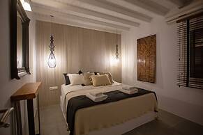 Nur Mykonian Suites