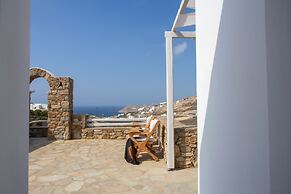 Nur Mykonian Suites