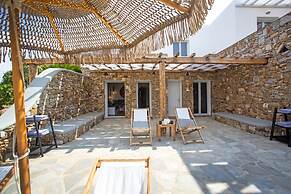 Nur Mykonian Suites