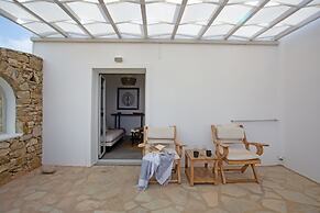 Nur Mykonian Suites