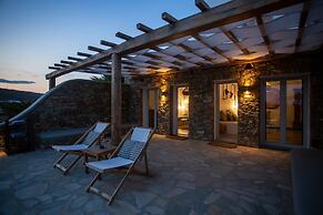 Nur Mykonian Suites