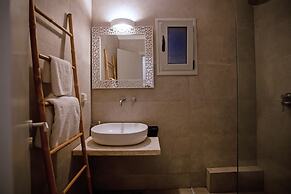 Nur Mykonian Suites