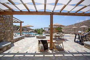 Nur Mykonian Suites