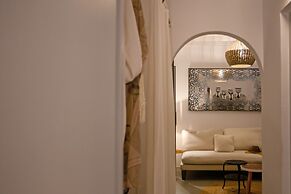 Nur Mykonian Suites