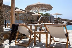 Nur Mykonian Suites
