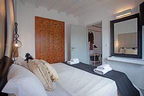 Nur Mykonian Suites
