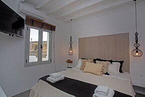 Nur Mykonian Suites