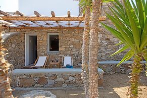 Nur Mykonian Suites