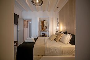 Nur Mykonian Suites