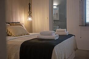 Nur Mykonian Suites