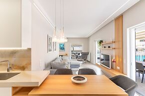 Sunny & Luxurious Penthouse with Terrace