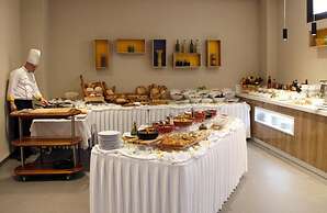 Golden Tulip Opera Alger