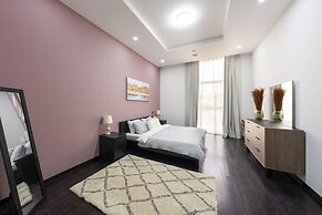 Modern beachfront 1BR apartment