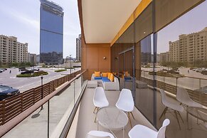 Modern beachfront 1BR apartment