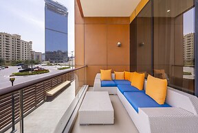 Modern beachfront 1BR apartment