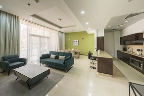 Modern beachfront 1BR apartment