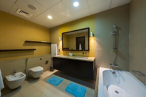 Modern beachfront 1BR apartment