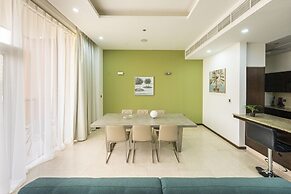Modern beachfront 1BR apartment