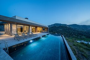 Hills Deluxe