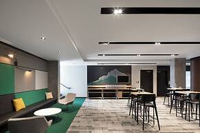Alt Hotel Calgary University District