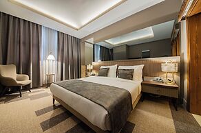 Four Mansions Hotel