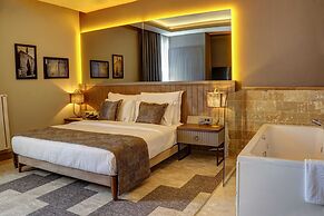 Four Mansions Hotel