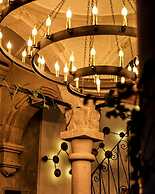 Four Mansions Hotel
