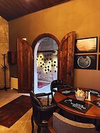 Four Mansions Hotel