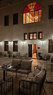 Four Mansions Hotel