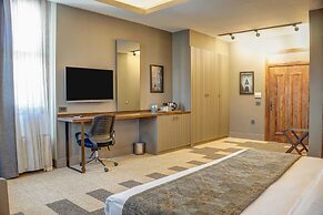 Four Mansions Hotel