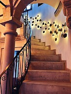 Four Mansions Hotel
