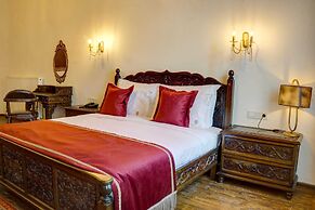 Four Mansions Hotel