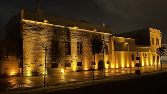 Four Mansions Hotel