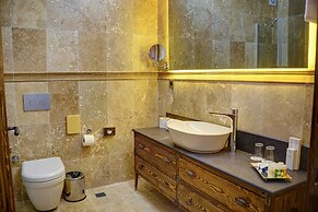 Four Mansions Hotel