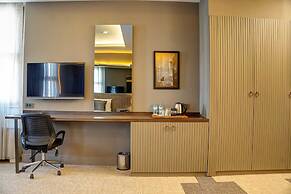 Four Mansions Hotel