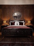Four Mansions Hotel