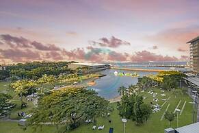 ZEN PENINSULA - 3 BR Waterfront Apt