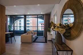 First Class Hotel