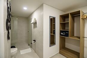 First Class Hotel