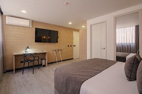 First Class Hotel