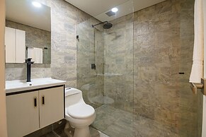 First Class Hotel