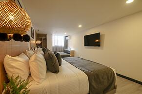 First Class Hotel