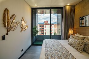 First Class Hotel