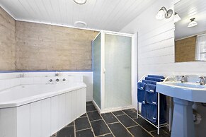 Murray River Spa Retreat
