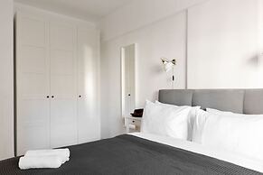 Spacious & Modern 3BD Apartment 2-min From Beach