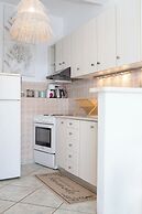 Amelie Suites