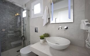 Amelie Suites
